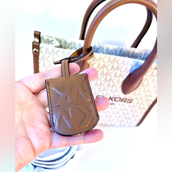 NWT Michael Kors Mirella Small Crossbody Tote Bag in Vanilla - Picture 3 of 7